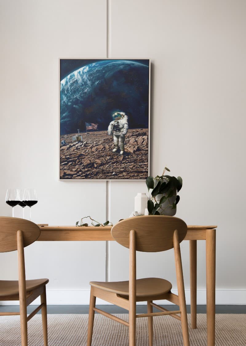 Tranh Phi Hành Gia Trên Mặt Trăng