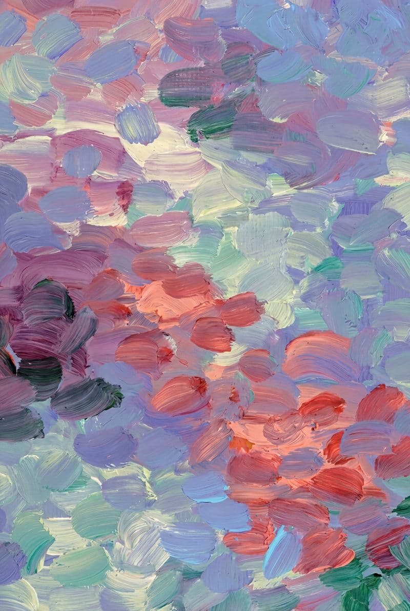 Tranh sơn dầu trừu tượng Chromatic Reverie với những nét cọ dày đa sắc thái mang lại cảm giác hoài niệm sâu lắng phù hợp cho phòng khách cao cấp.