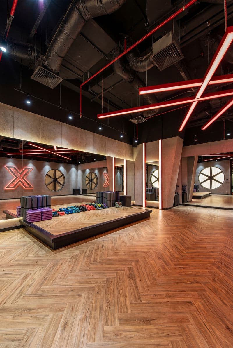 Tranh Nghệ Thuật Group X: Nhịp Sống Hiện Đại & Năng Lượng Đột Phá