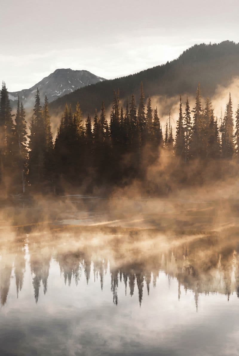 Tranh treo tường phong cảnh hồ Sparks hùng vĩ trang trí phòng khách hiện đại